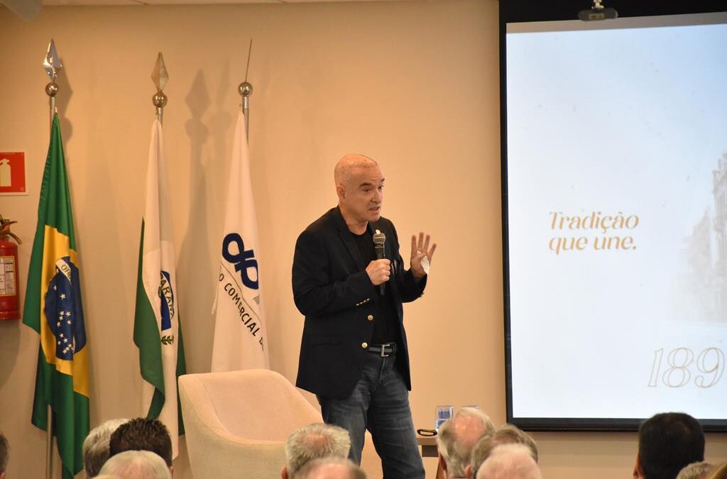 Pro-Paraná marca presença em palestra de Eike Batista