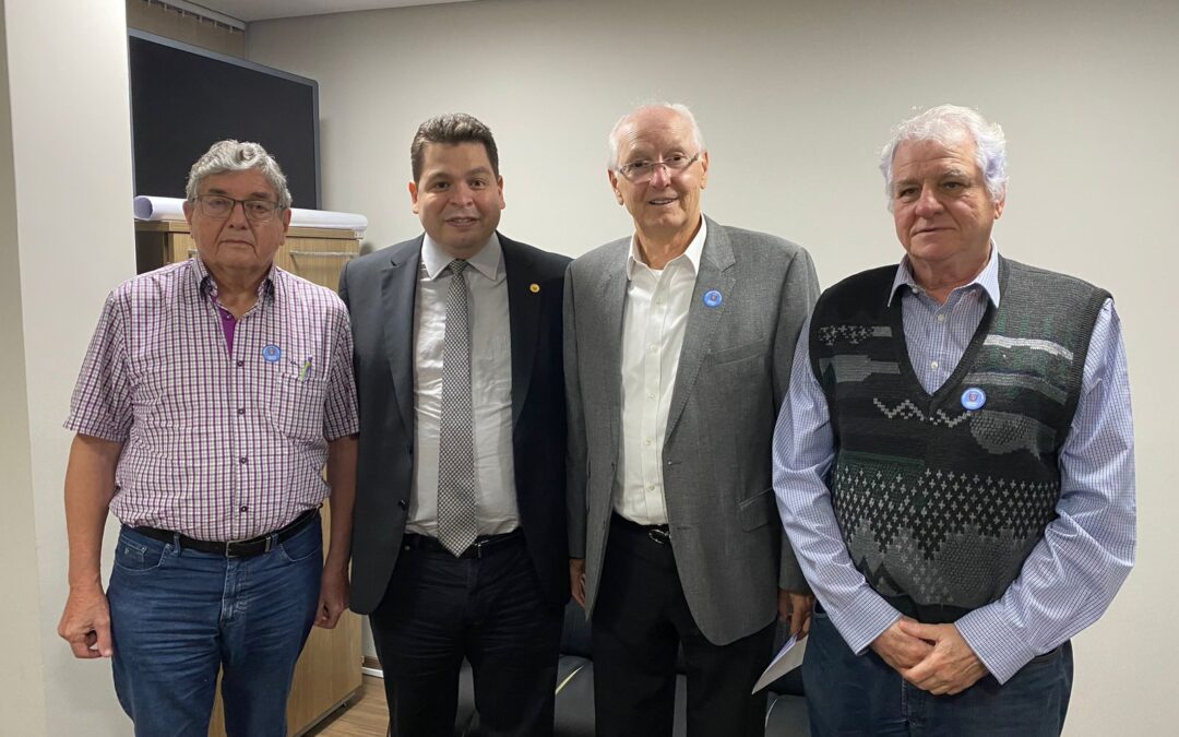 Marcos Domakoski apresenta agenda MPP à Comissão de Obras Públicas da ALEP